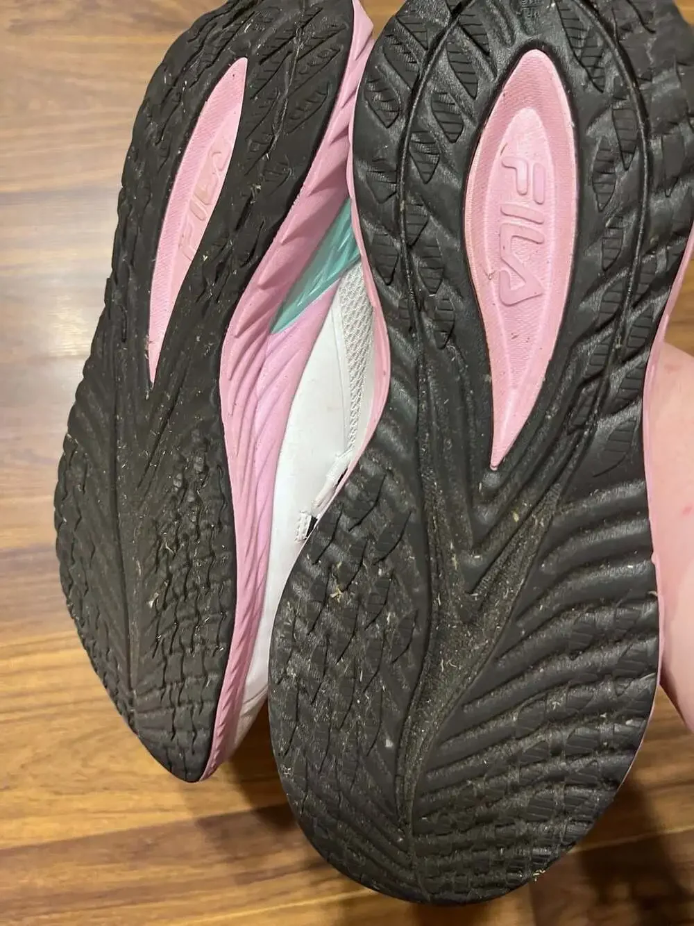 Fila Energized White/Pink/Blue Athletic Sneakers